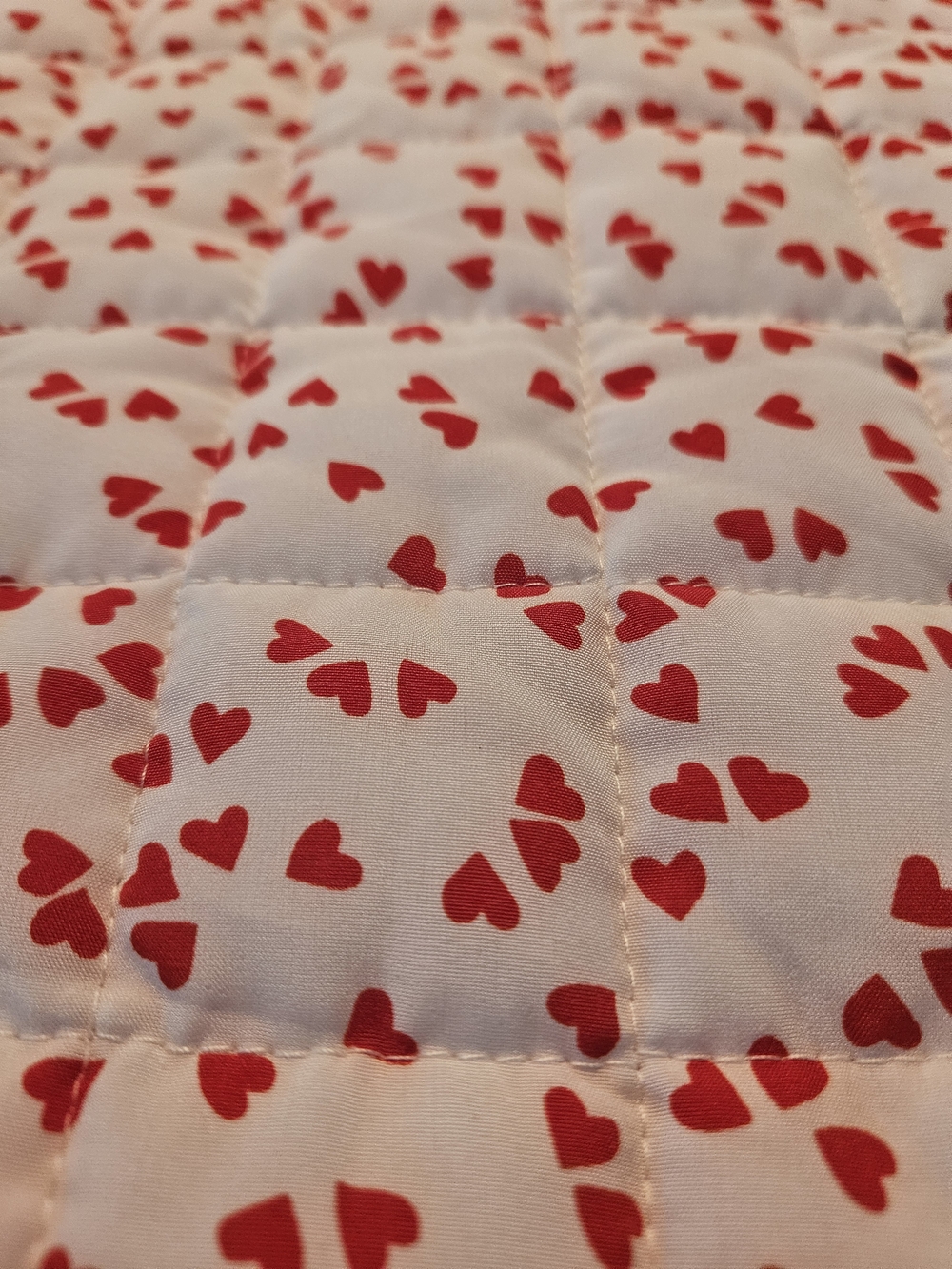 NWOT Quilted Heart-Print Tie-Front Vest - Red & White - Picture 3 of 9